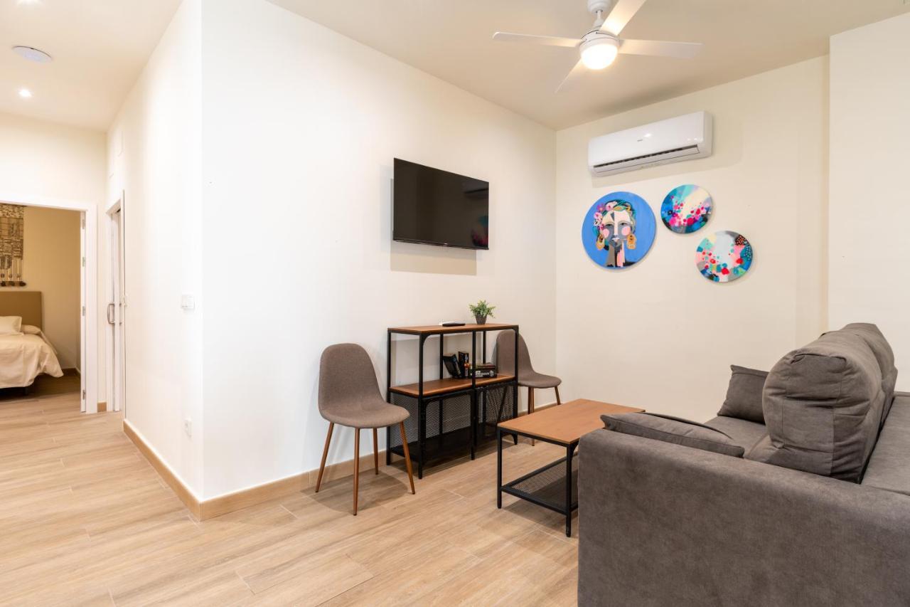 Apartamentos Cervantes 17 Севілья Екстер'єр фото