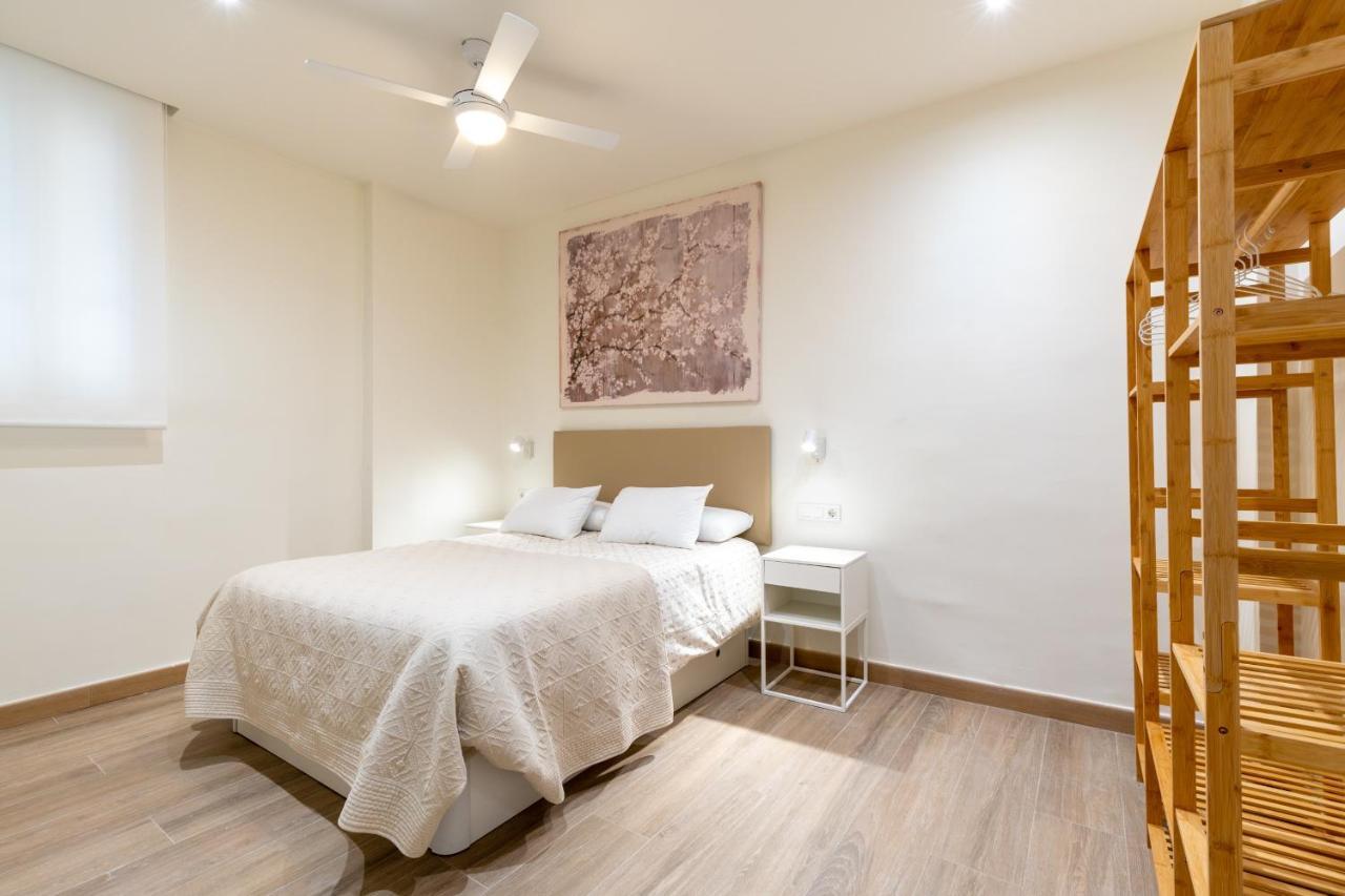 Apartamentos Cervantes 17 Севілья Екстер'єр фото
