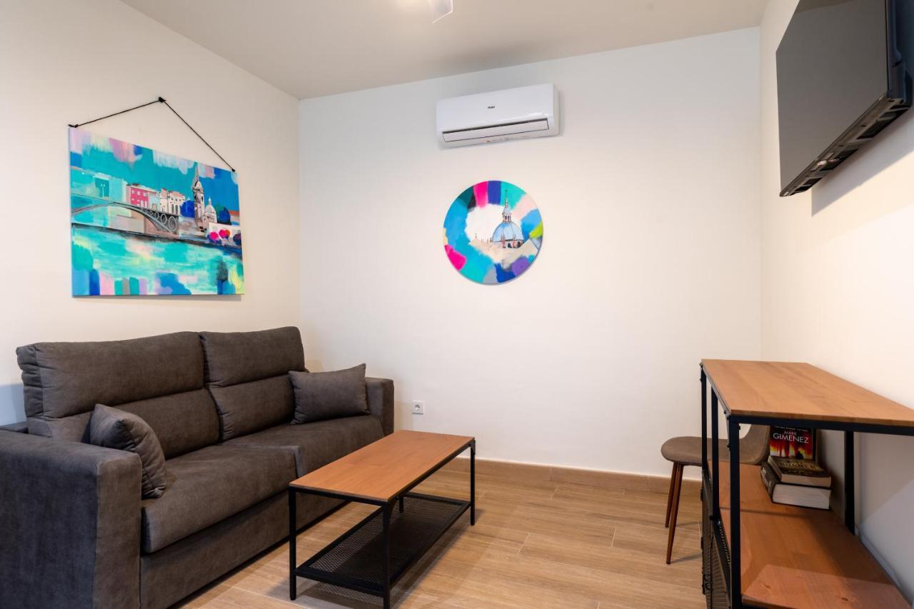 Apartamentos Cervantes 17 Севілья Екстер'єр фото