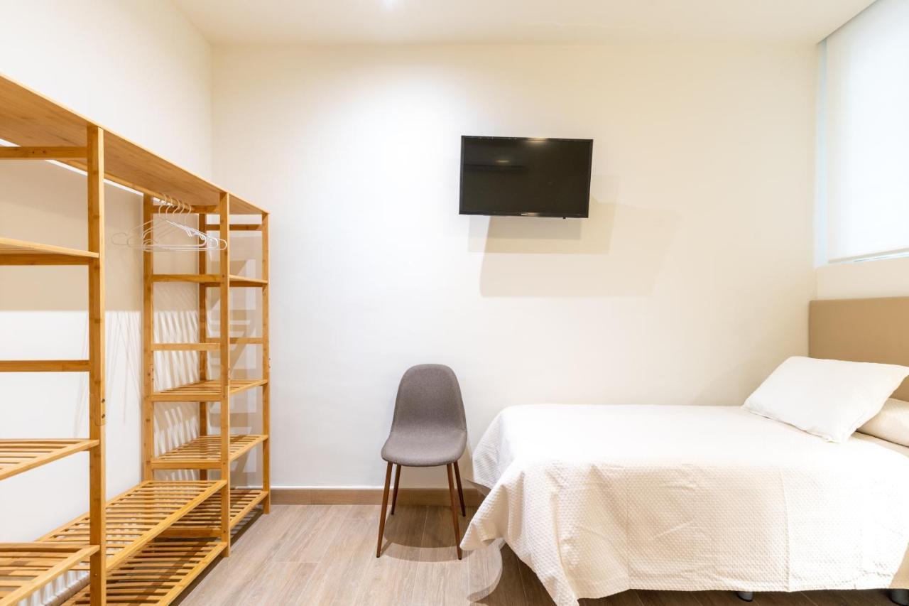 Apartamentos Cervantes 17 Севілья Екстер'єр фото