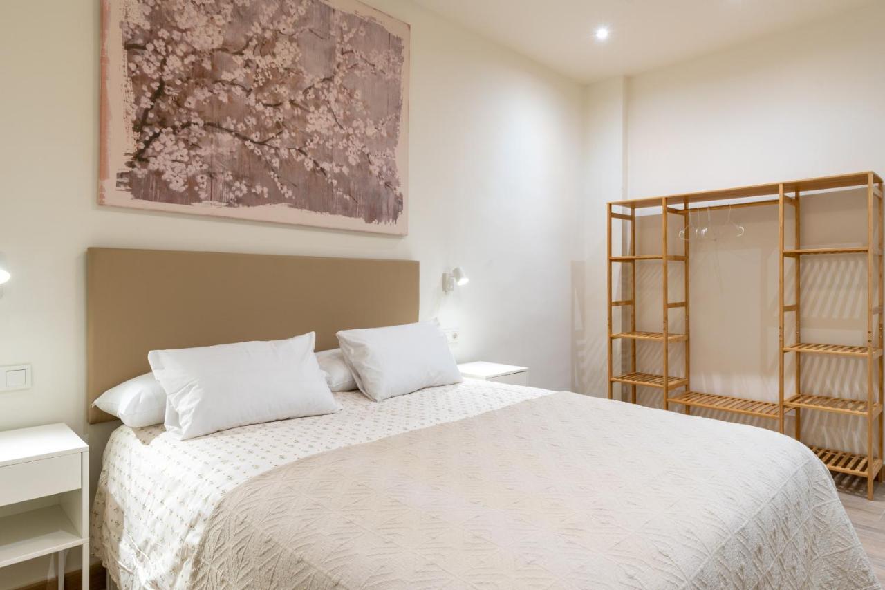 Apartamentos Cervantes 17 Севілья Екстер'єр фото