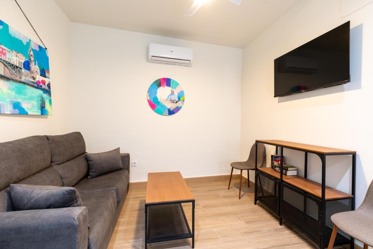 Apartamentos Cervantes 17 Севілья Екстер'єр фото