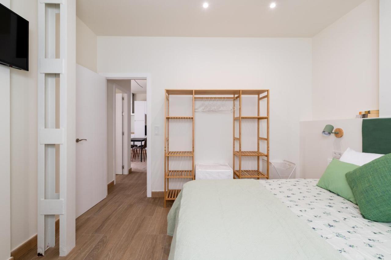 Apartamentos Cervantes 17 Севілья Екстер'єр фото