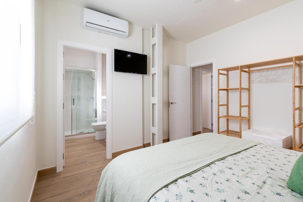 Apartamentos Cervantes 17 Севілья Екстер'єр фото