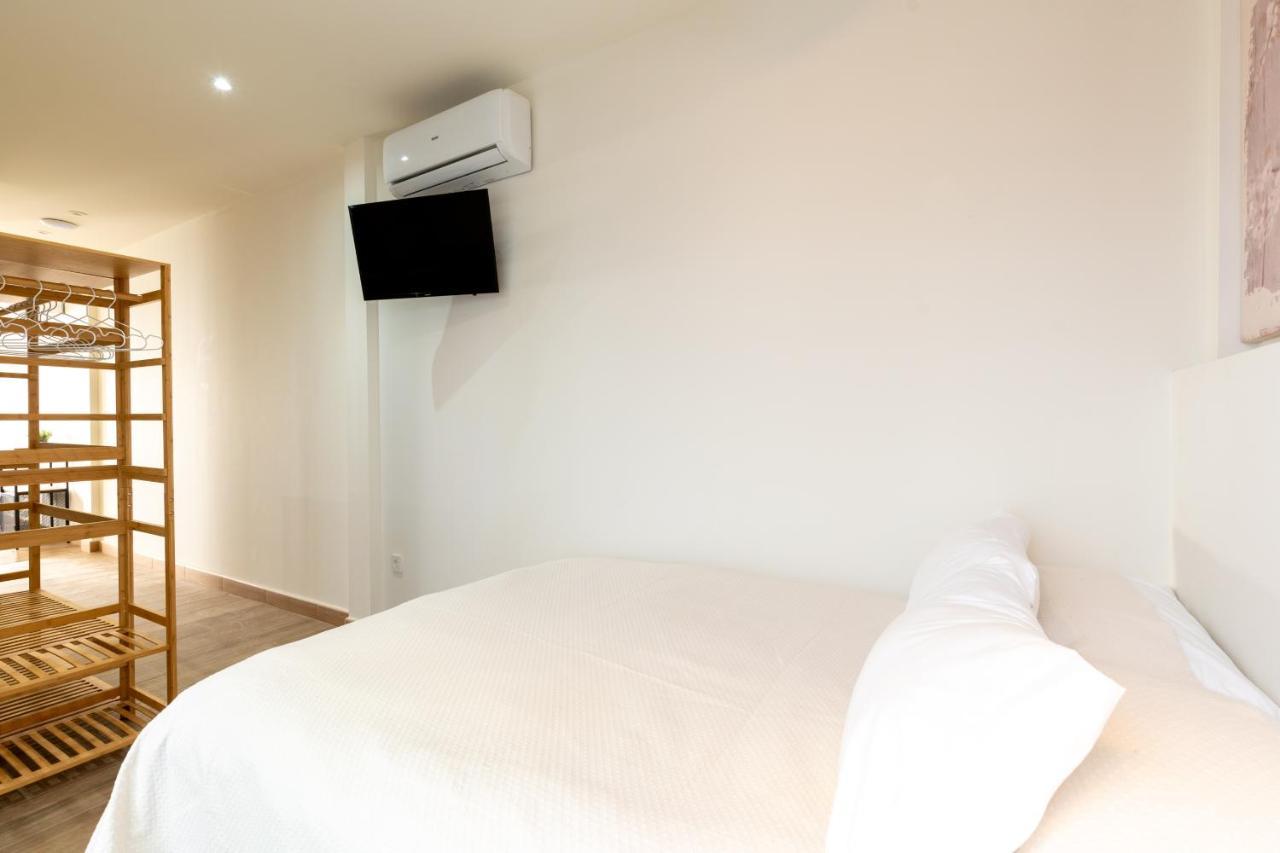 Apartamentos Cervantes 17 Севілья Екстер'єр фото